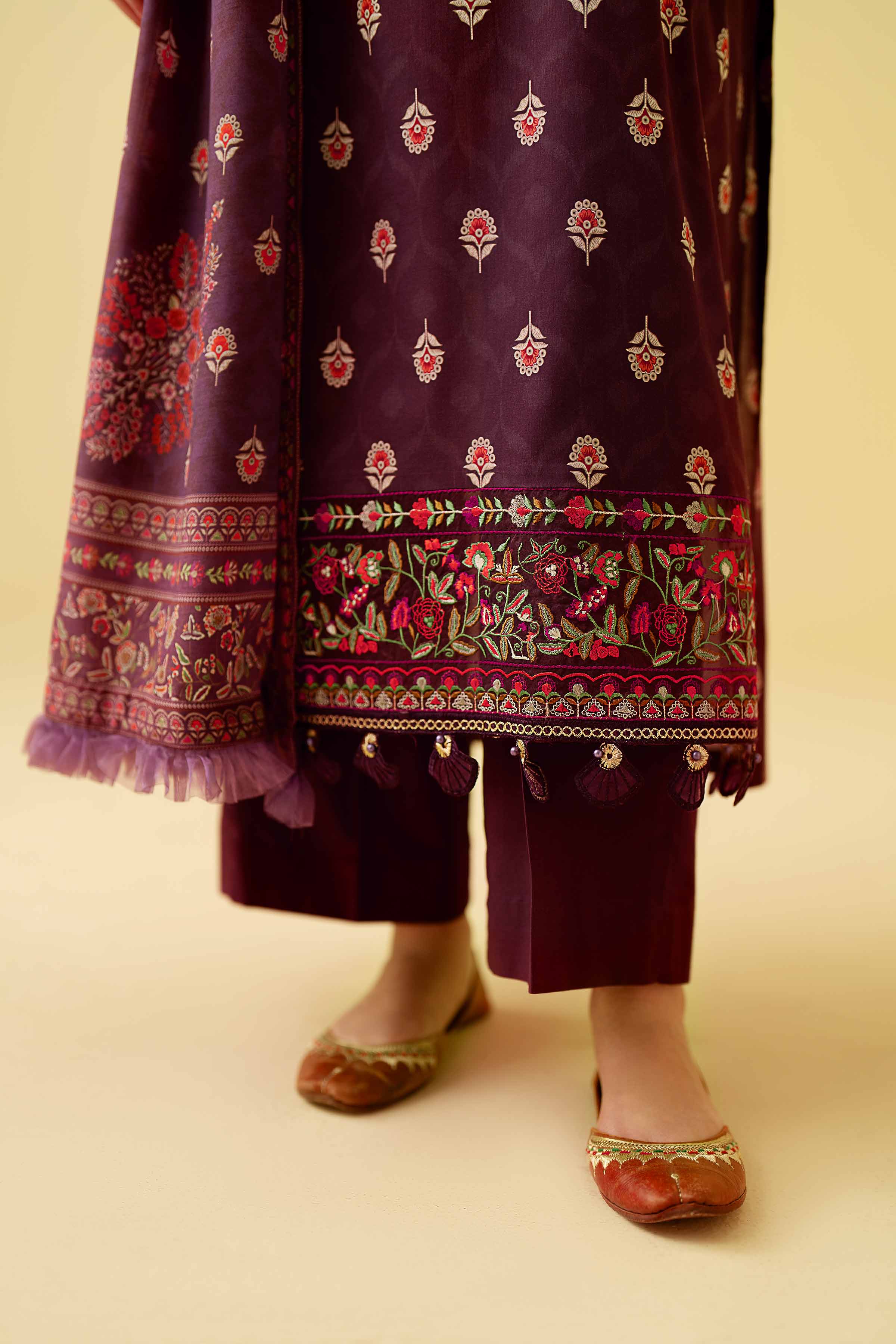 2 Piece - Printed Embroidered Suit - 42401575 - Image 5