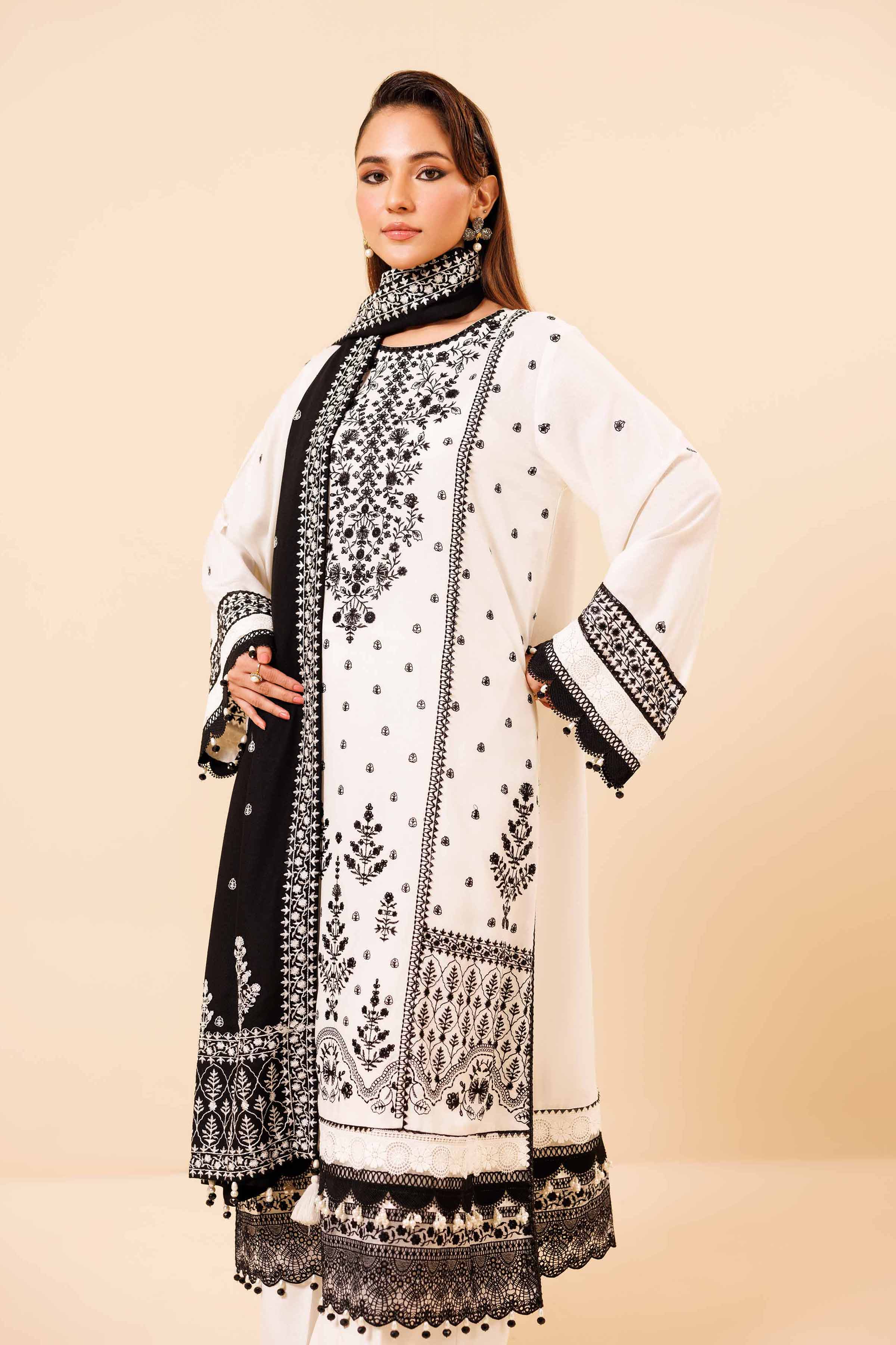 3 Piece - Embroidered Suit - 42404368 - Image 2