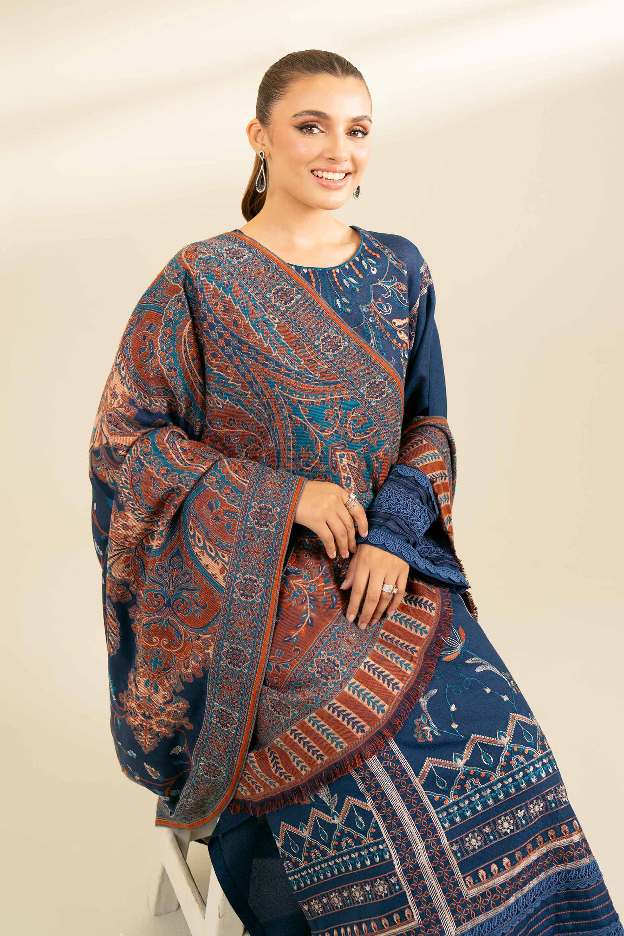 3 Piece - Embroidered Suit - 42404386 - Image 2