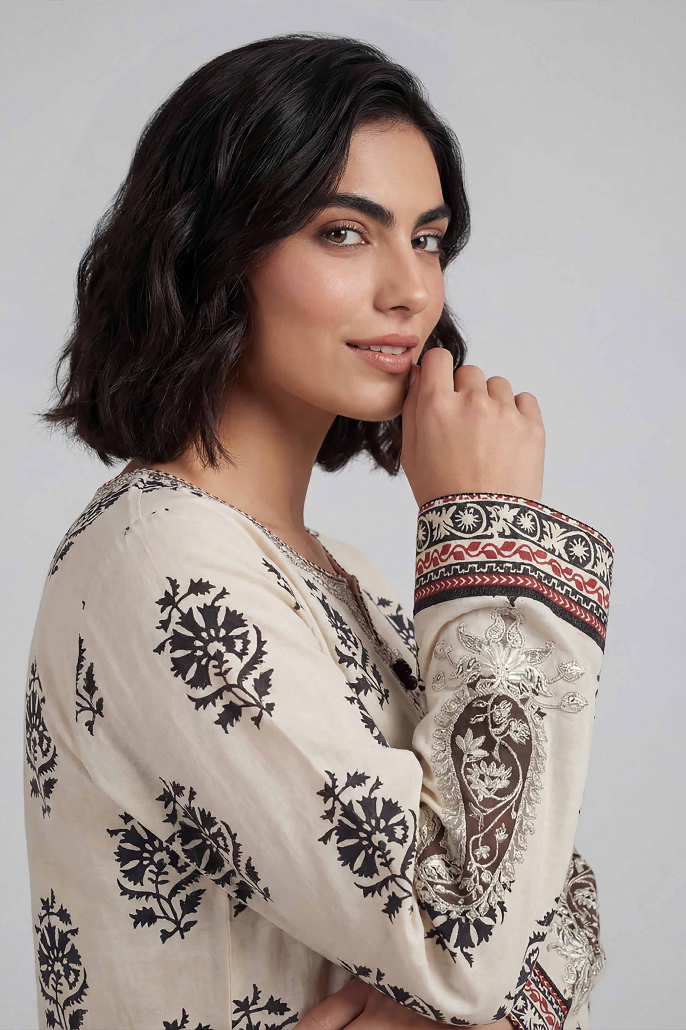 2 Piece - Printed Embroidered Suit - 42601663 - Image 2