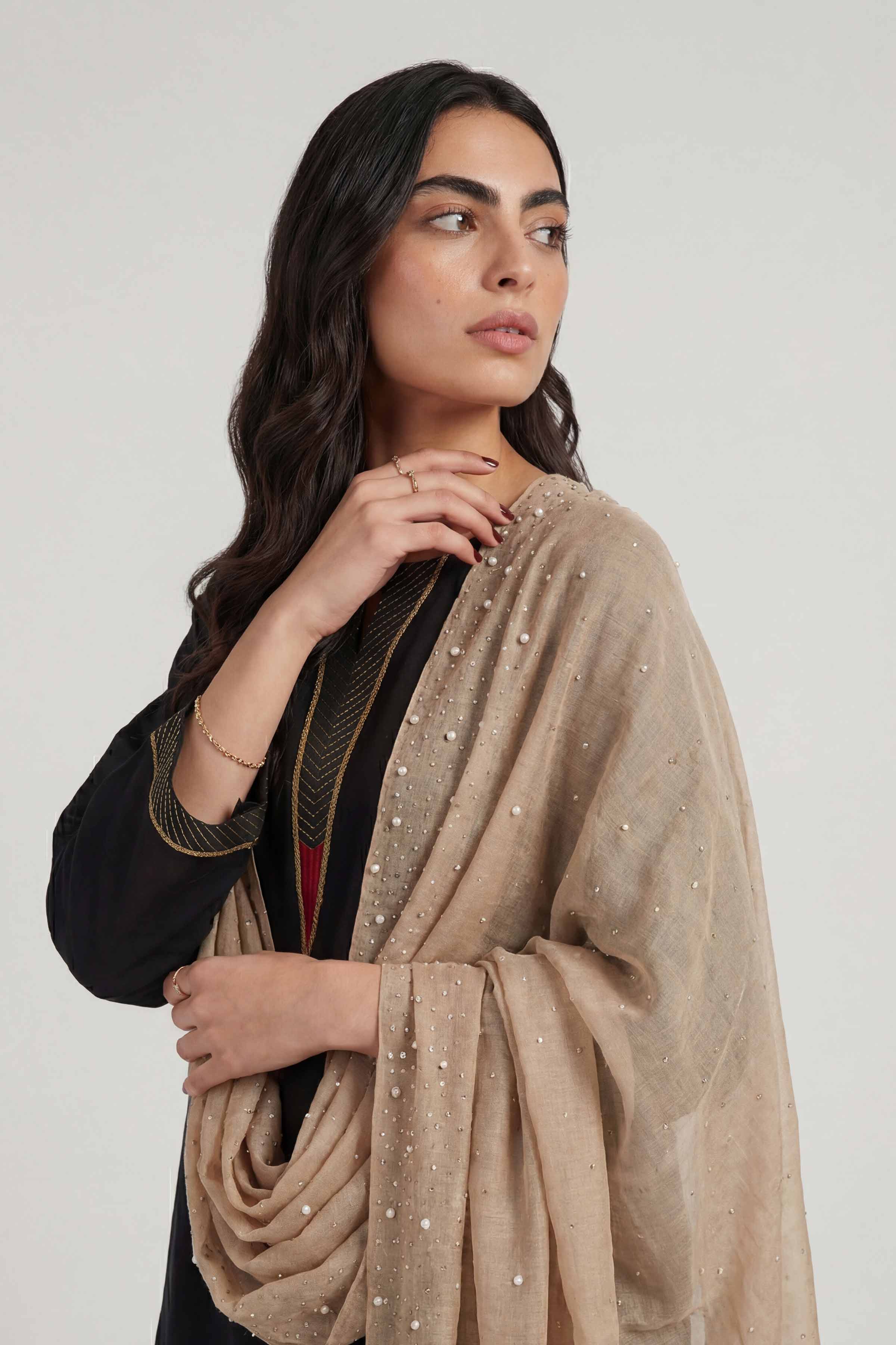 Camel Women Scarf-447932129 - Image 2