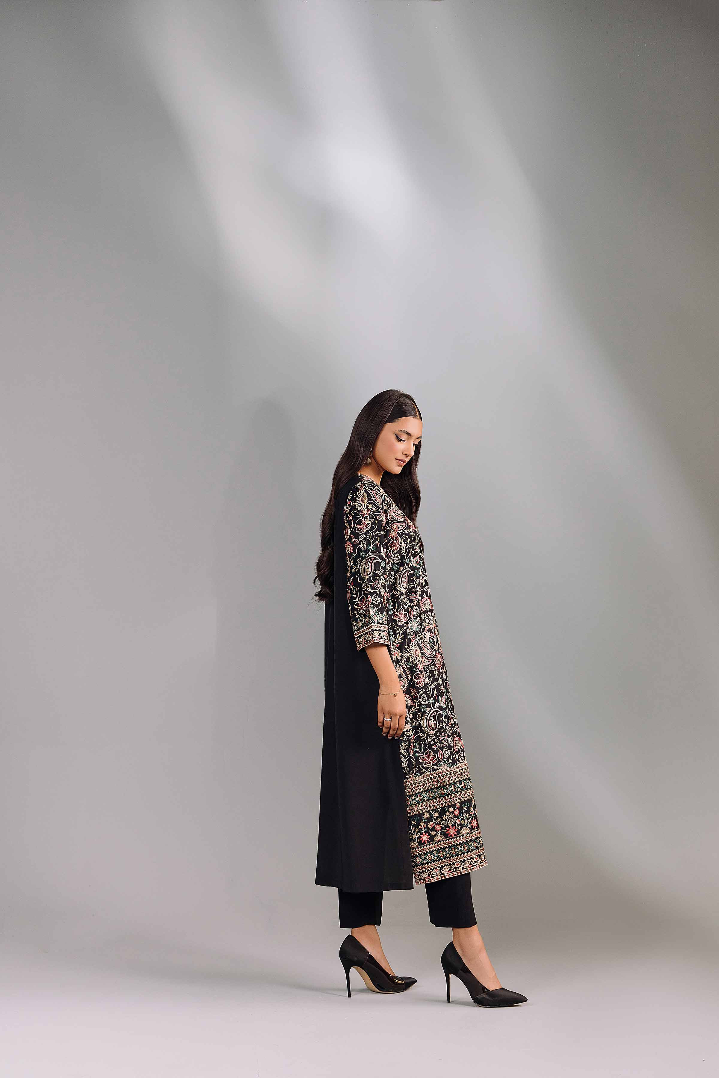2 Piece - Embroidered Suit - KFW24-90 - Image 3