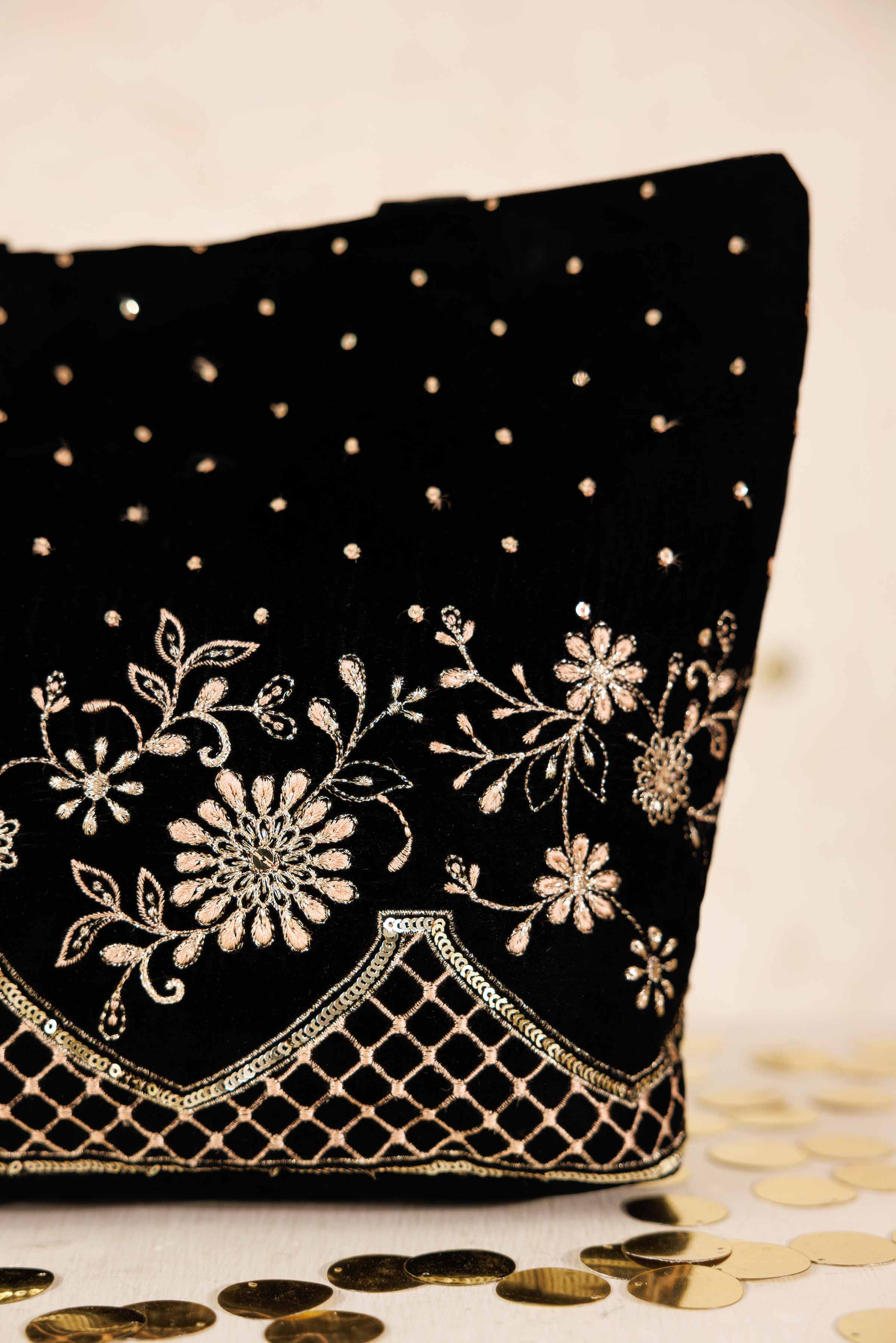 Embroidered Pouch - KFW25-149 - Image 2