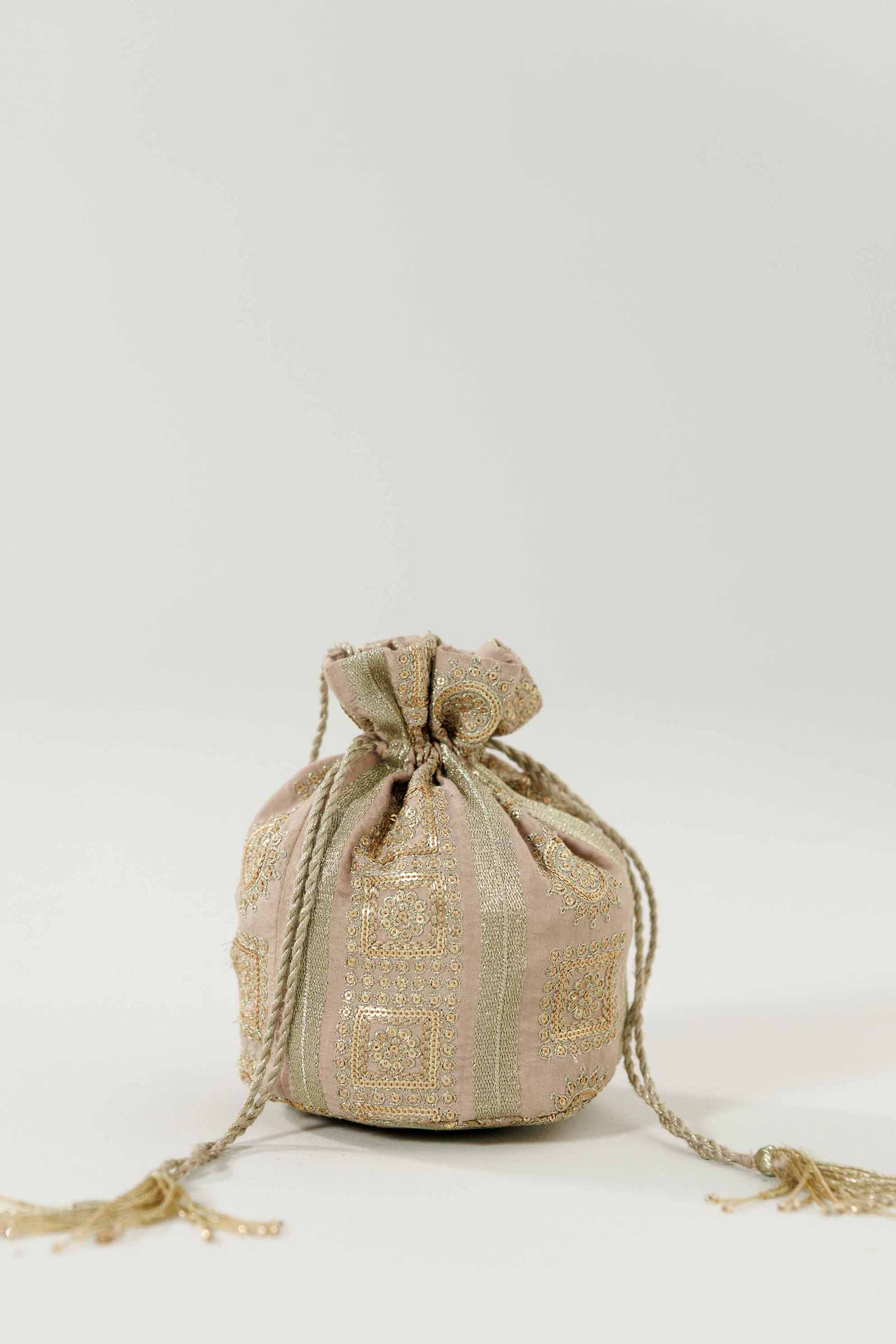 Embroidered Pouch - KFW25-152