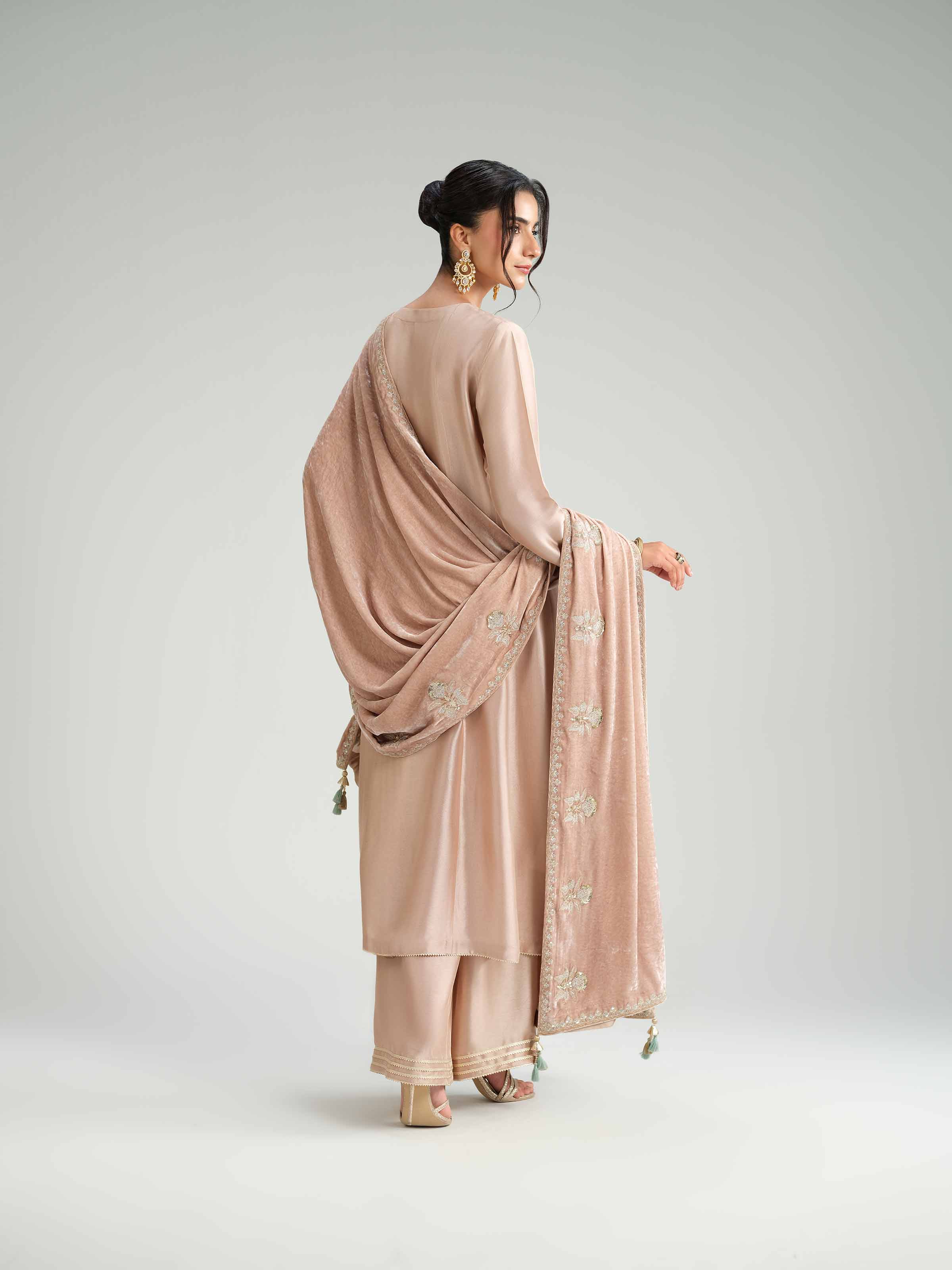 Embroidered Shawl- KFW25-54 - Image 3