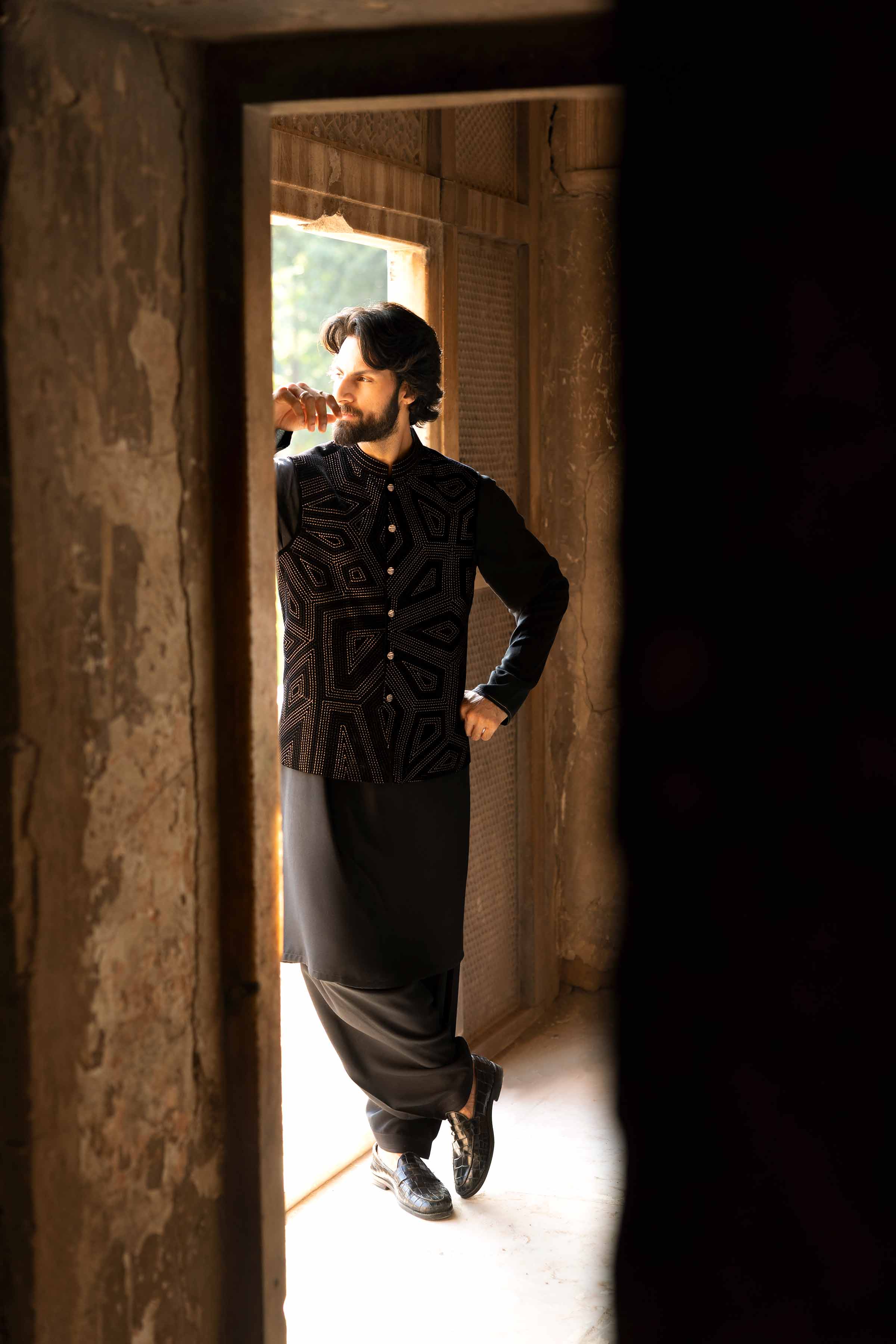 Embroidered Waistcoat - KNW25-08 - Image 3