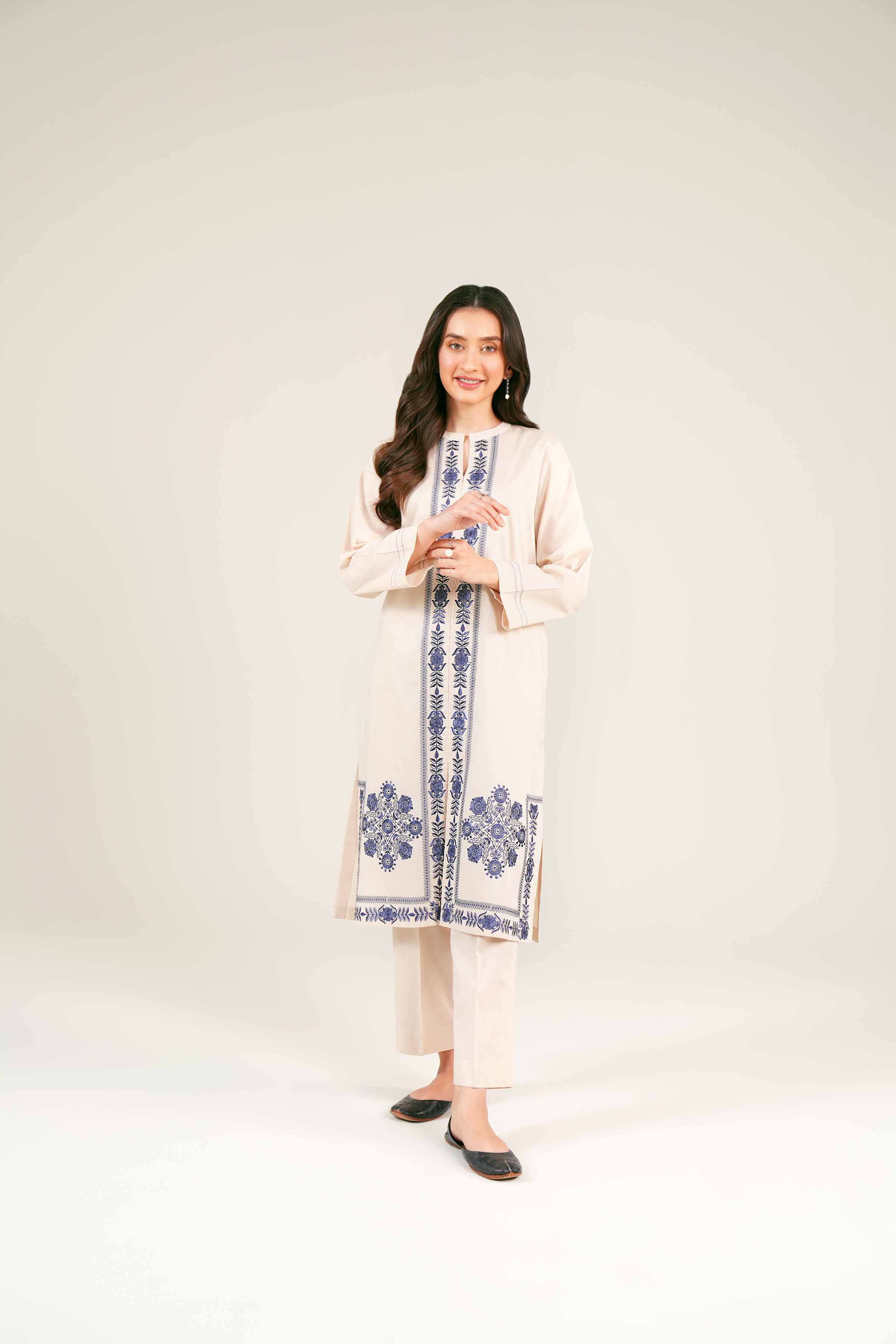 2 Piece - Embroidered Suit - PE24-334 - Image 4