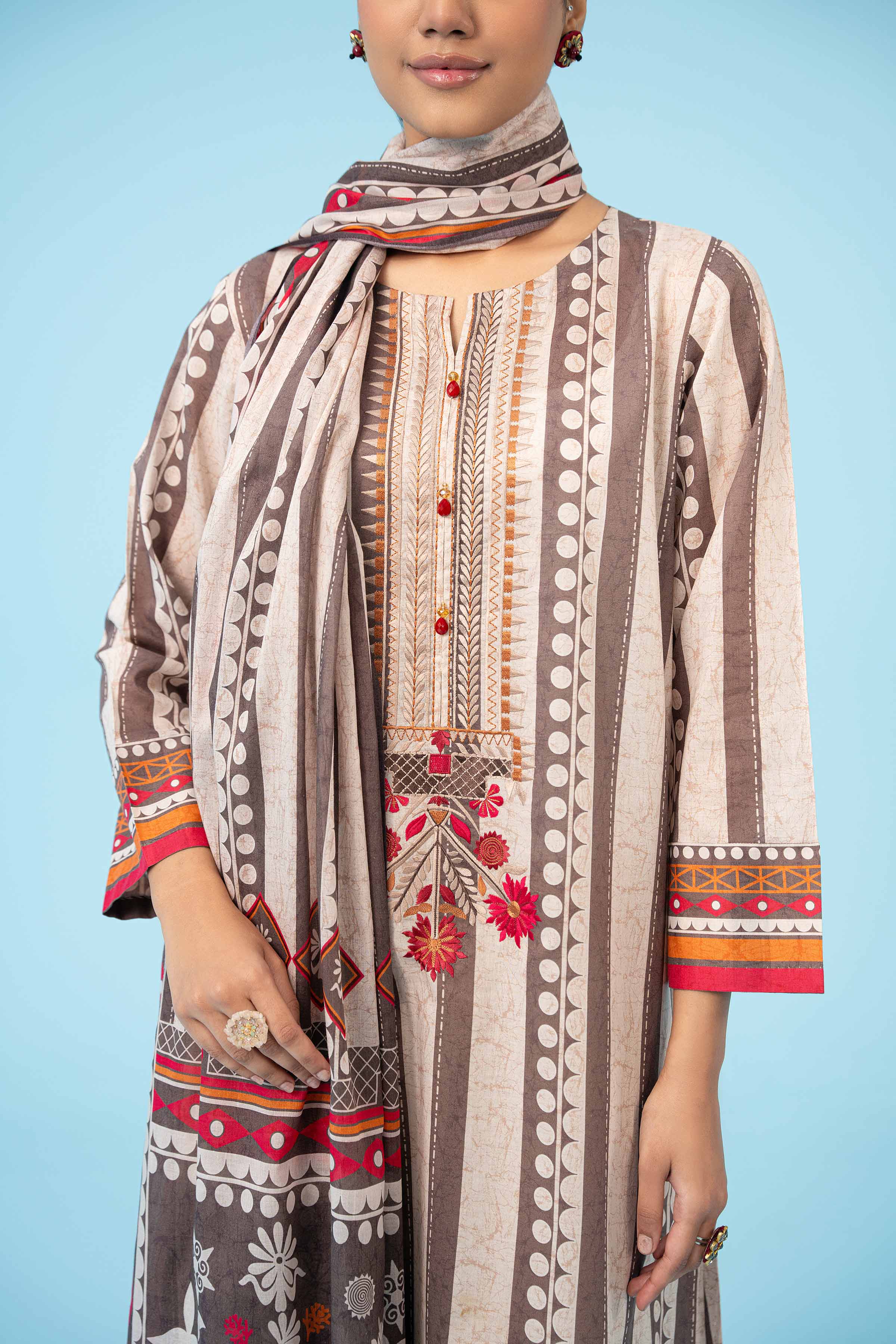 2 Piece - Printed Embroidered Suit - PE24-407 - Image 5