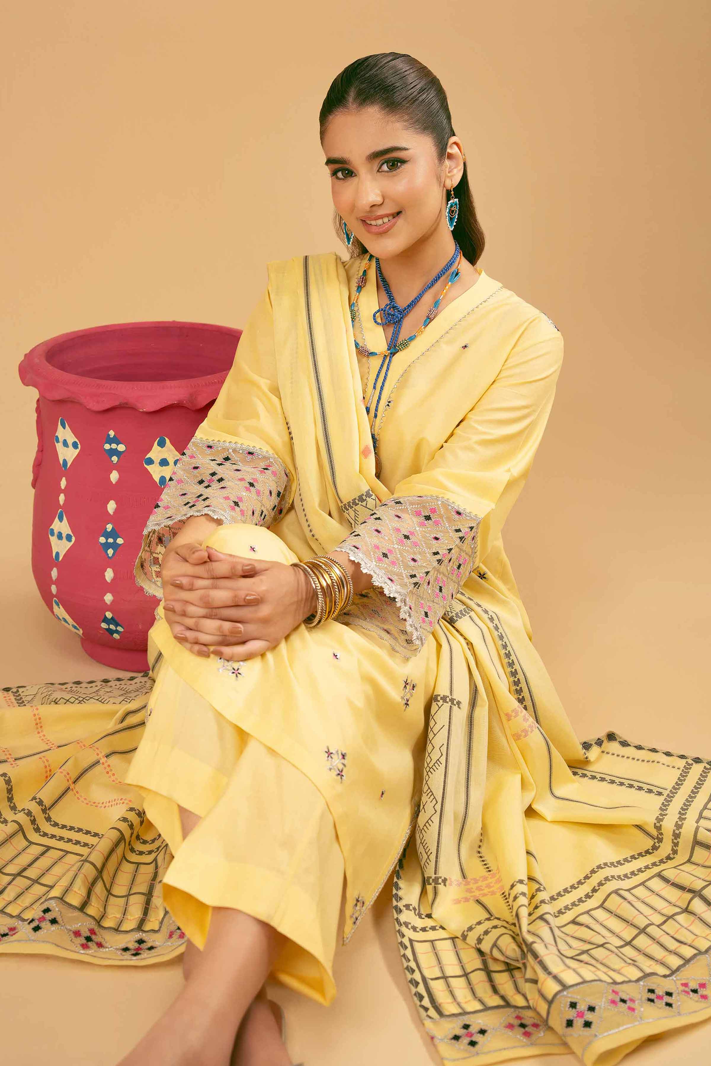 3 Piece - Embroidered Suit - PE25-100 - Image 2