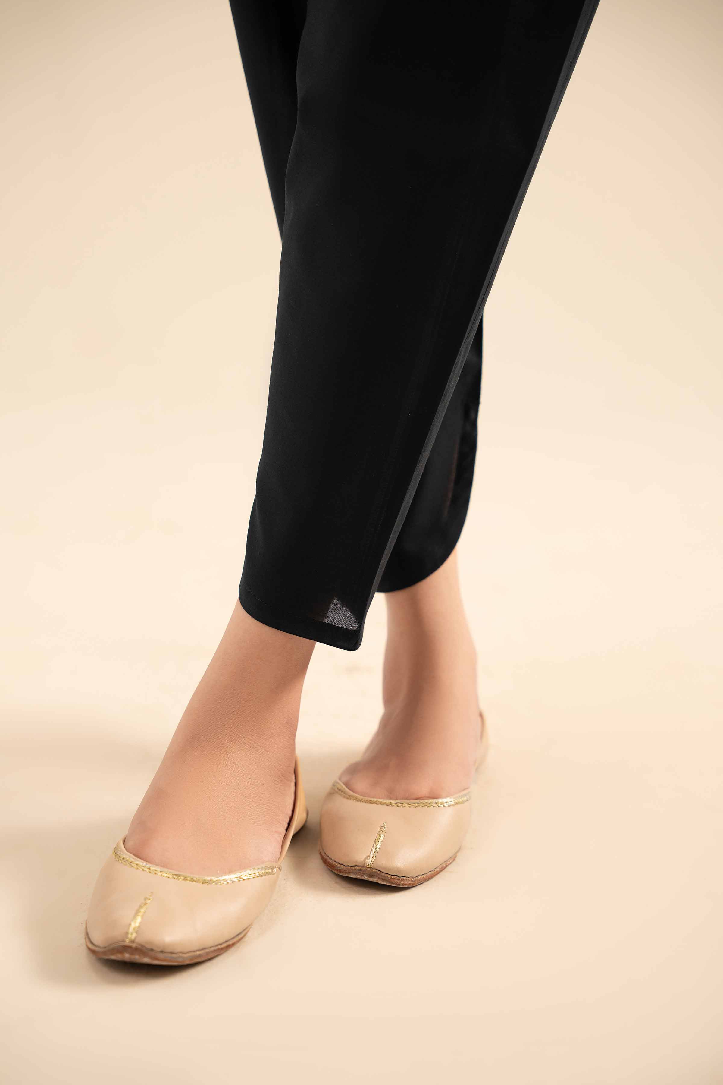 Embroidered Trousers - PE25-263 - Image 3