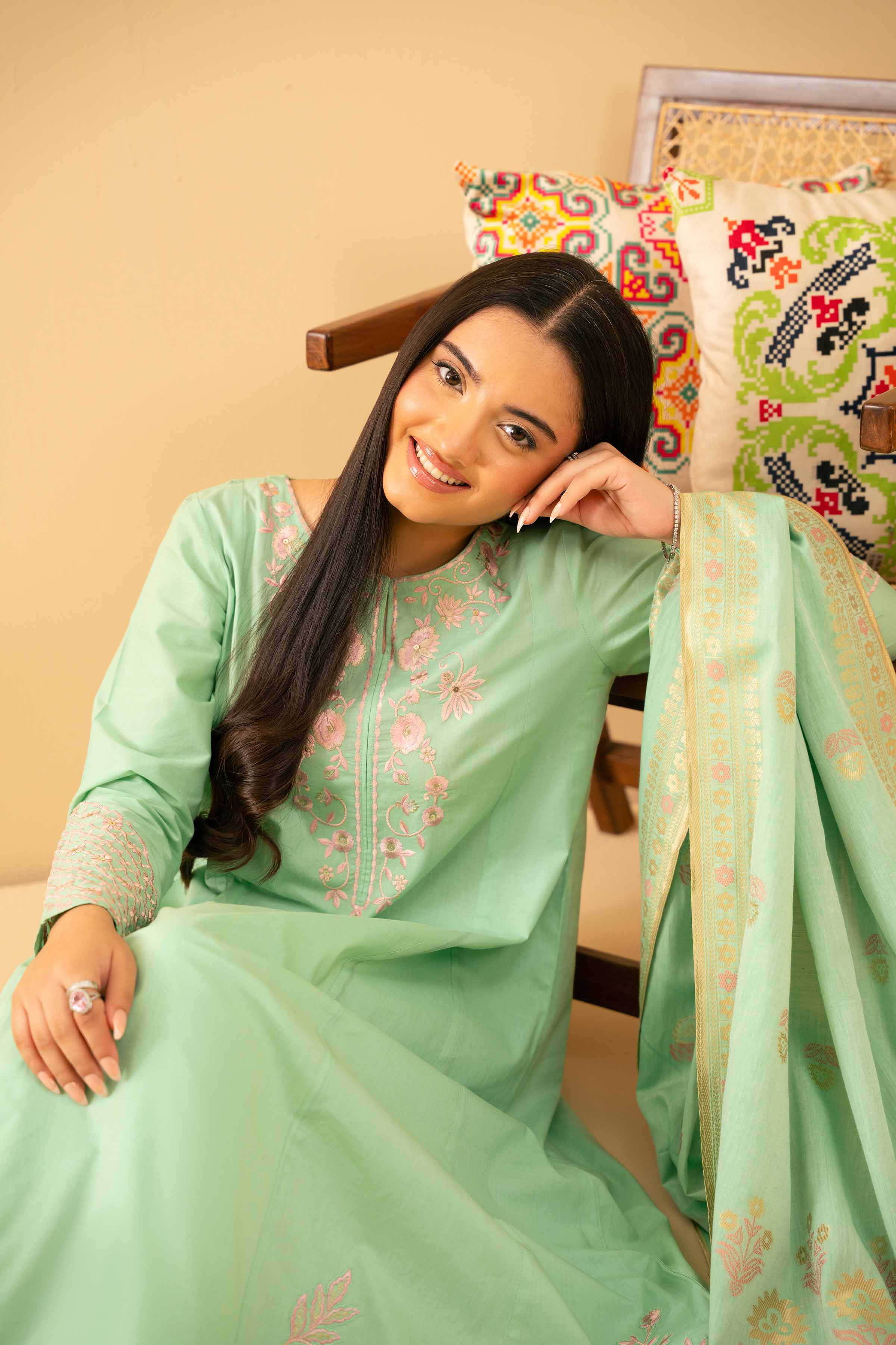 3 Piece - Embroidered Suit - PE25-500 - Image 6