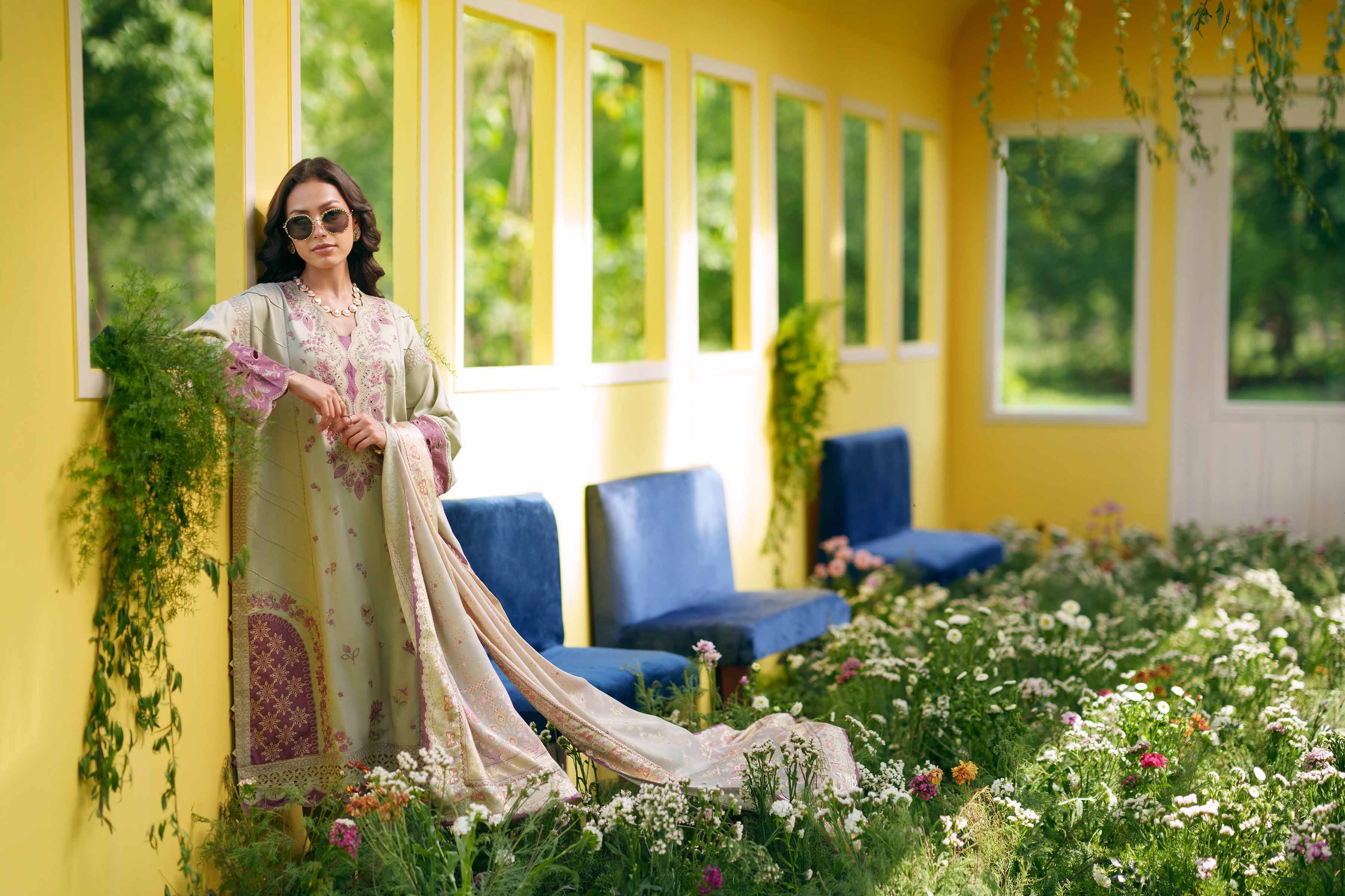 3 Piece - Embroidered Suit - PE26-126 - Image 5