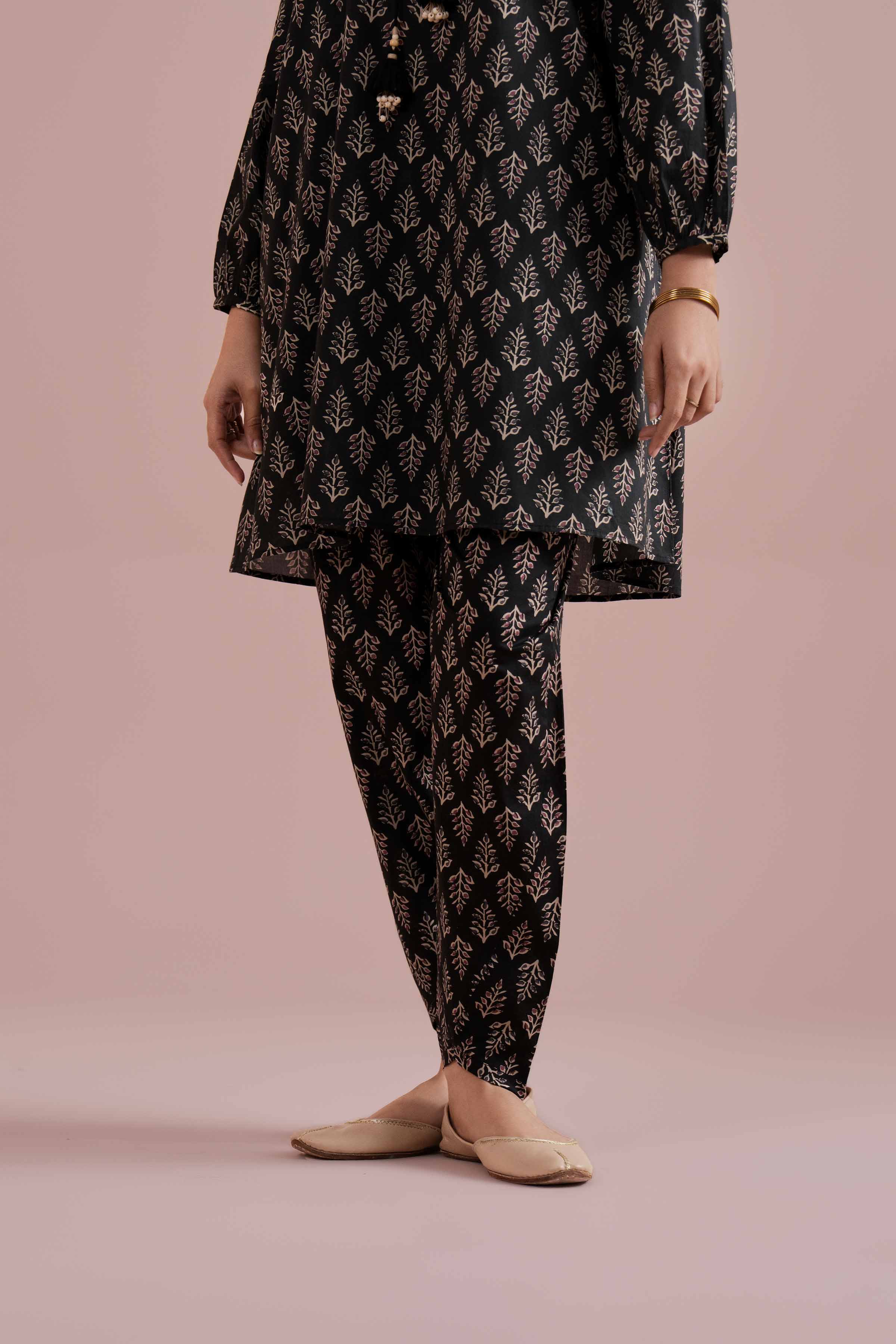 2 Piece - Printed Suit - PE26-176 - Image 8