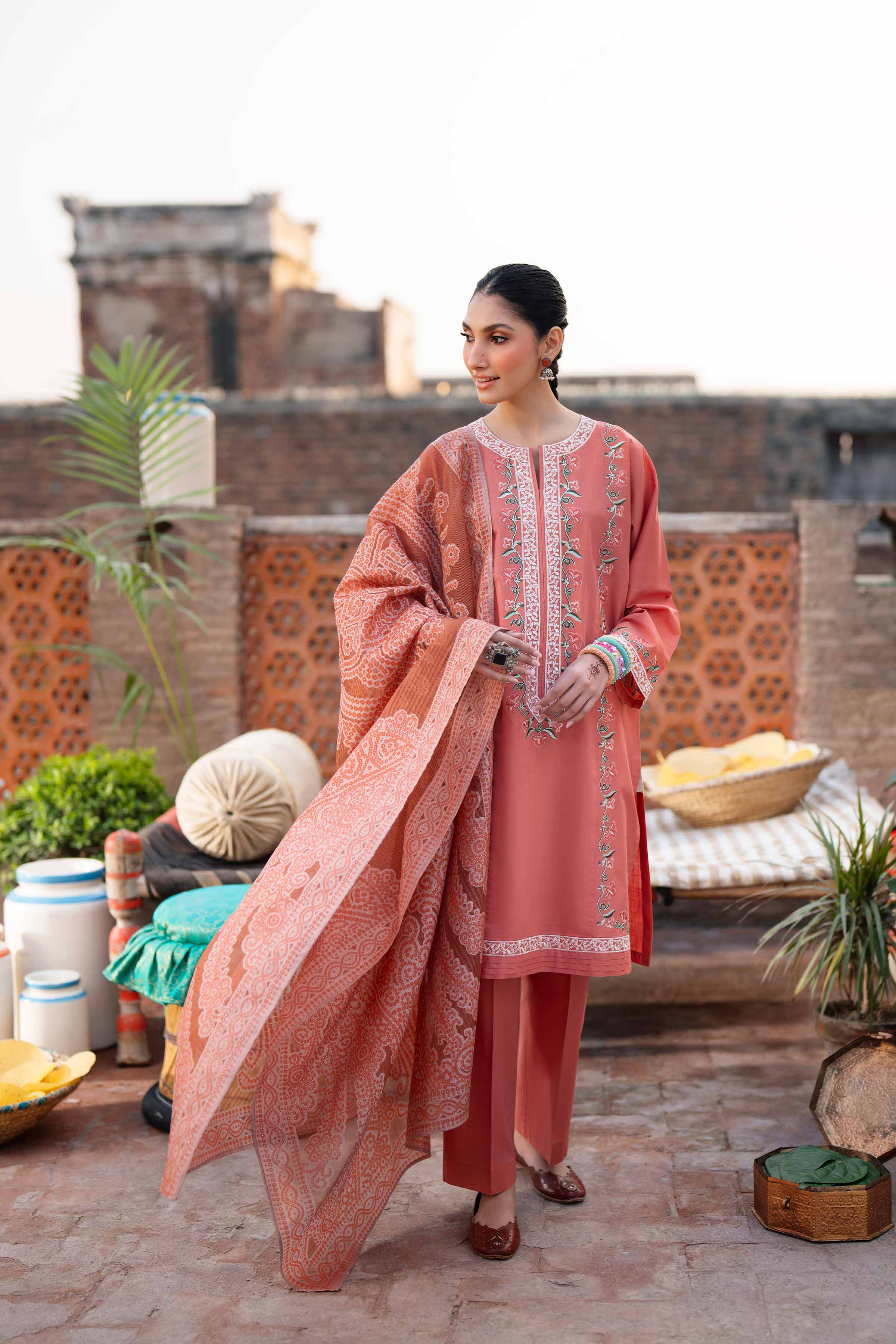 3 Piece - Embroidered Suit - PE26-317 - Image 8