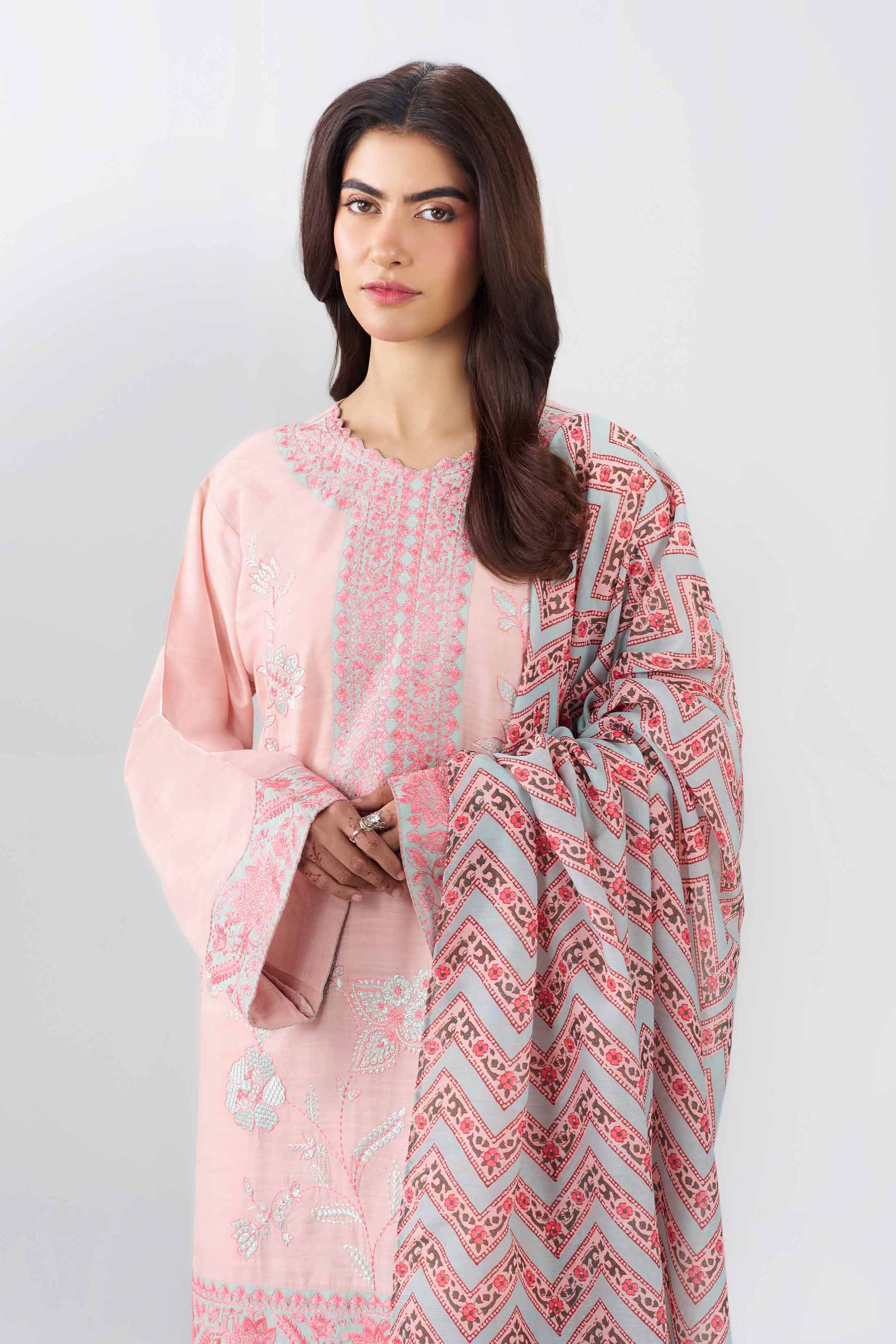 3 Piece - Embroidered Suit - PE26-538 - Image 5