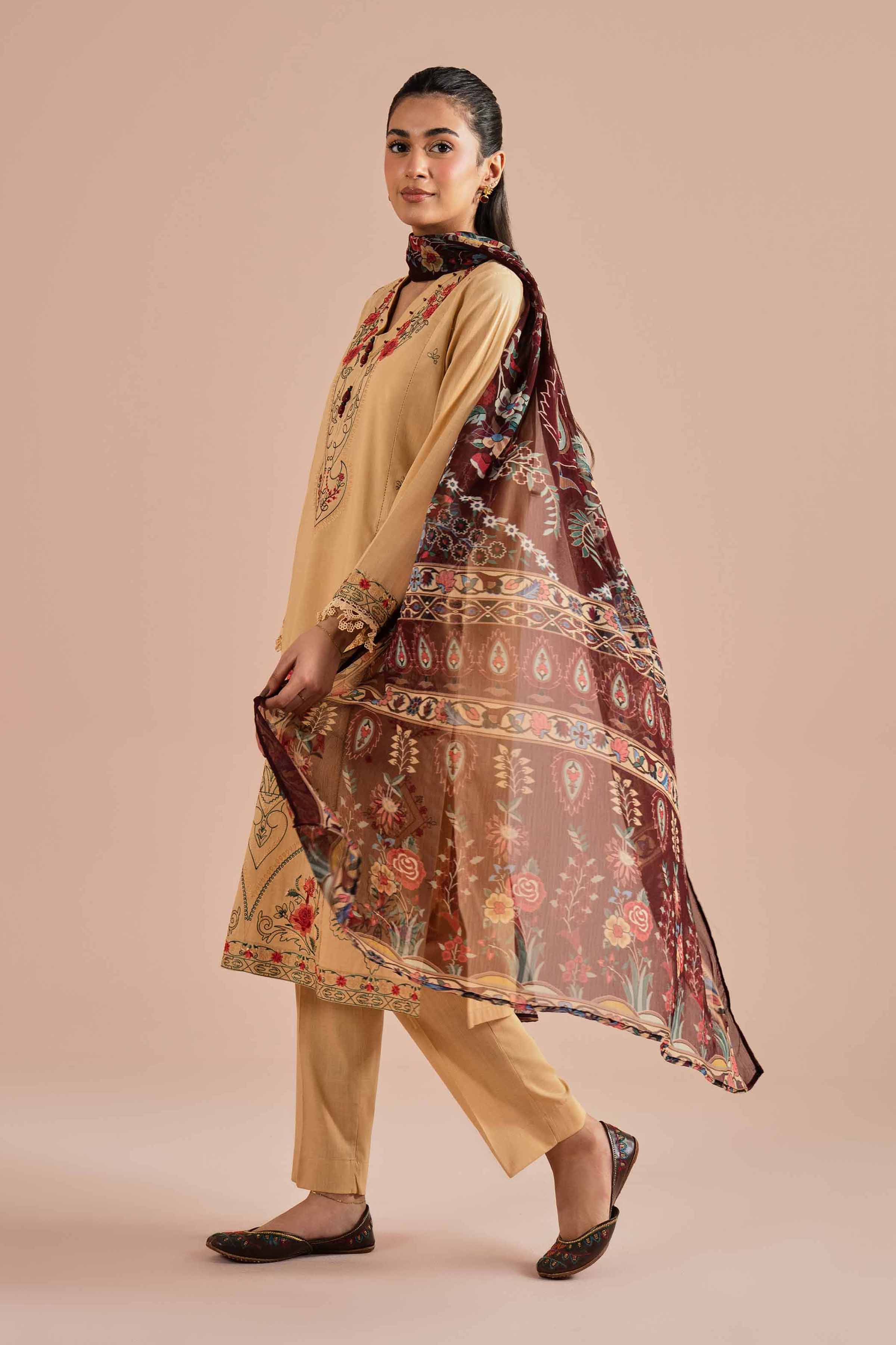 3 Piece - Embroidered Suit - PE26-67 - Image 4
