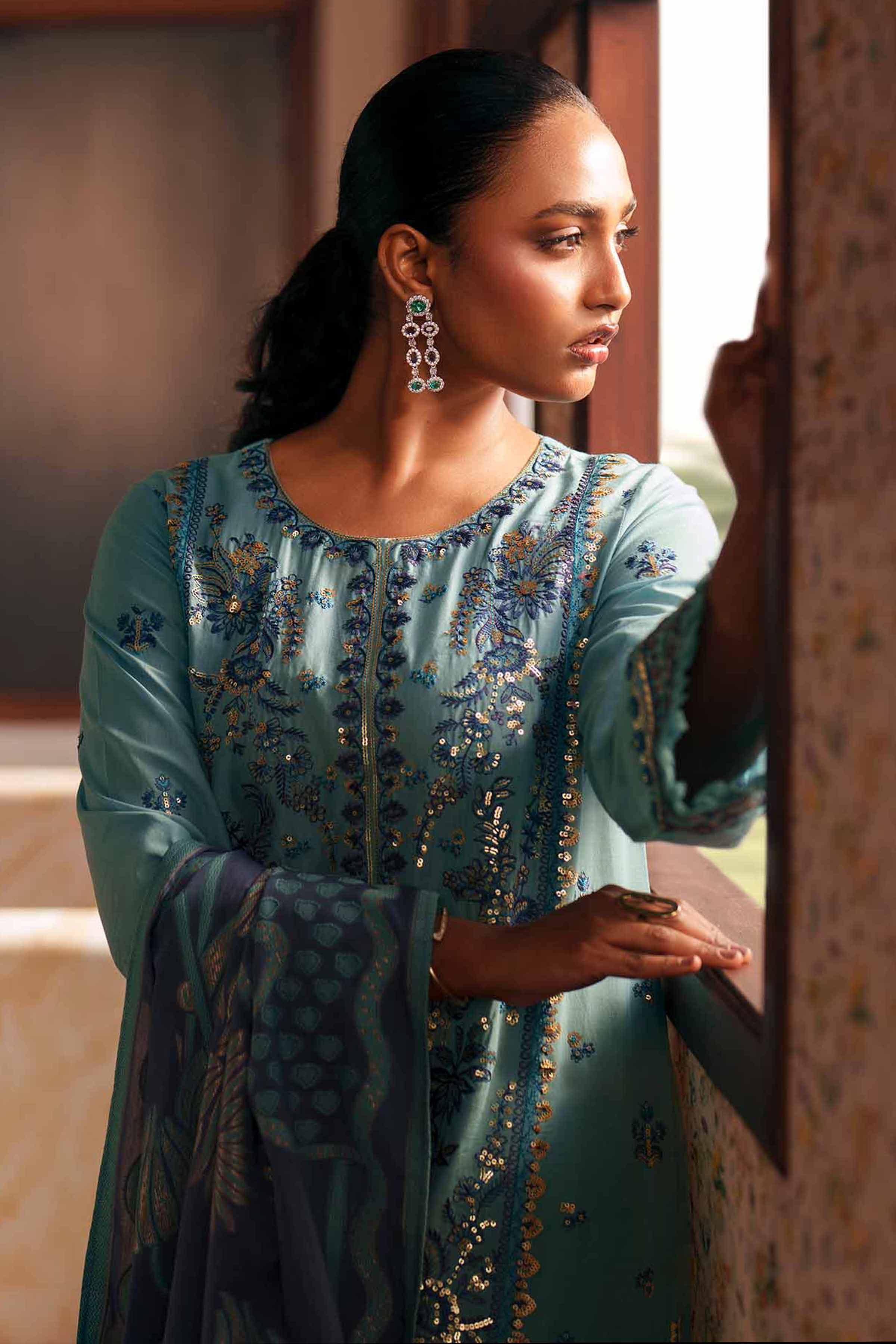 3 Piece - Embroidered Suit - PE26-77 - Image 2