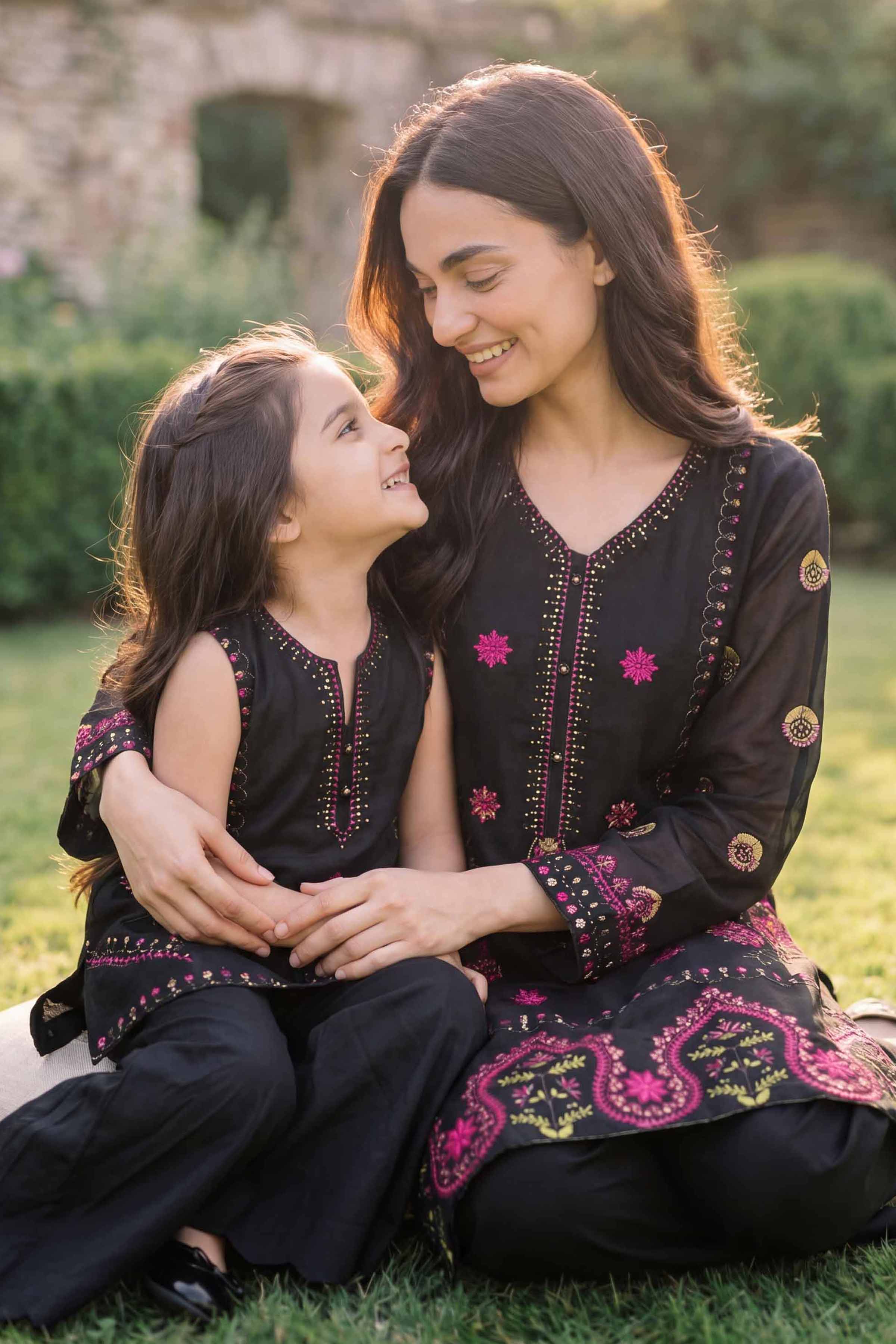 2 Piece - Embroidered Suit - PMD26-19 M - Image 3
