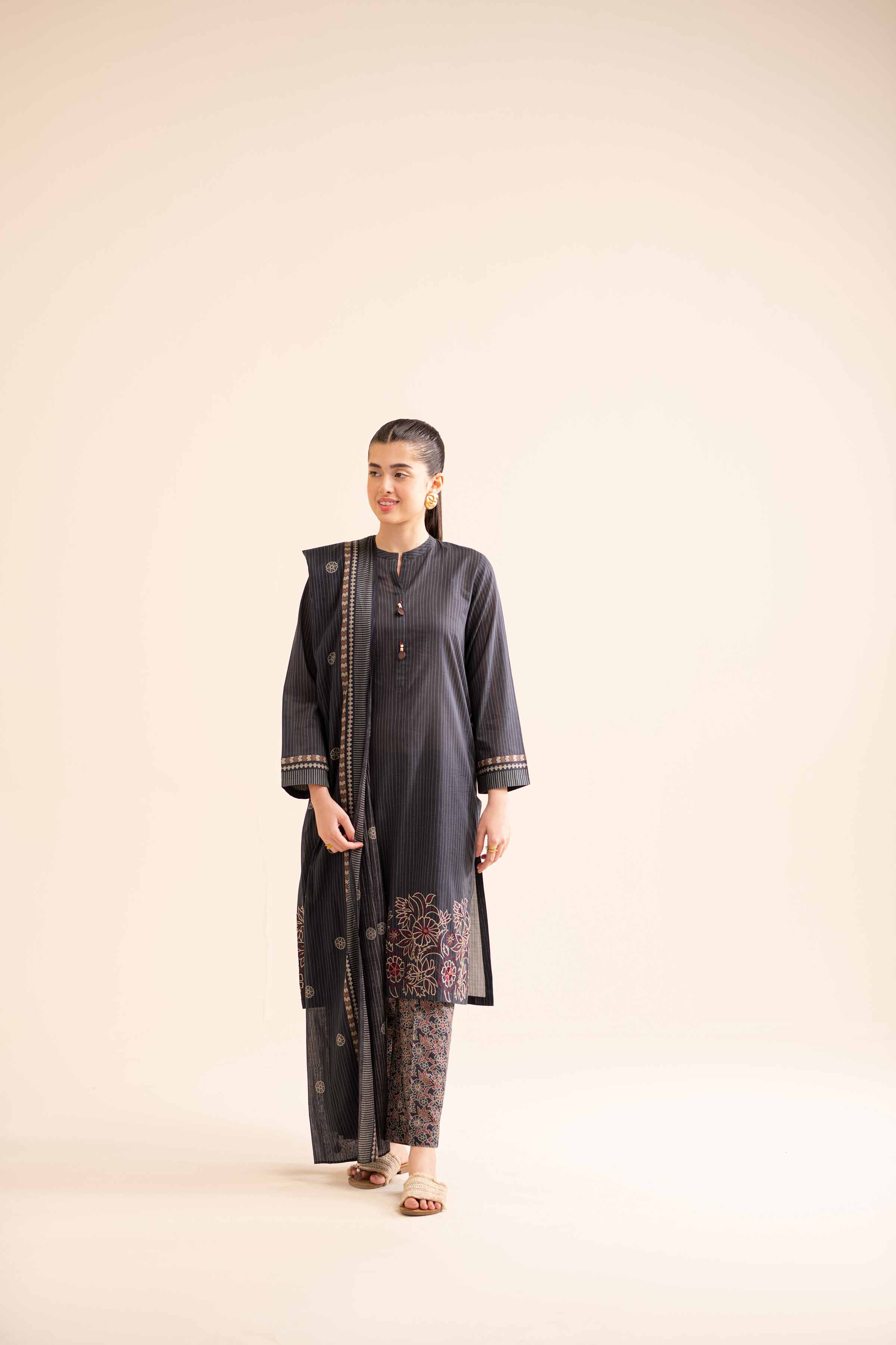 3 Piece - Printed Embroidered Suit - PS24-260 - Image 4