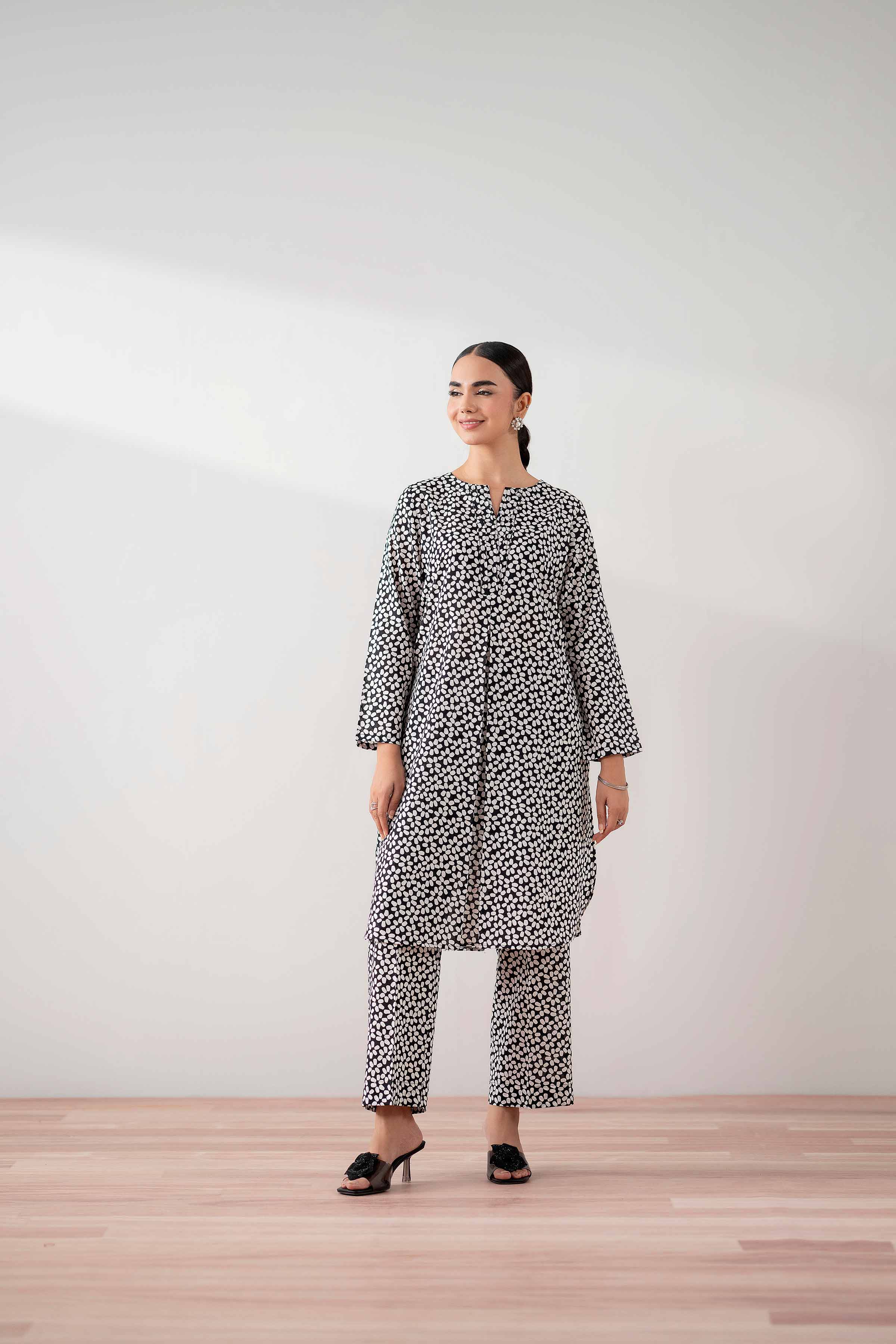 2 Piece - Printed Suit - PS25-220 - Image 2