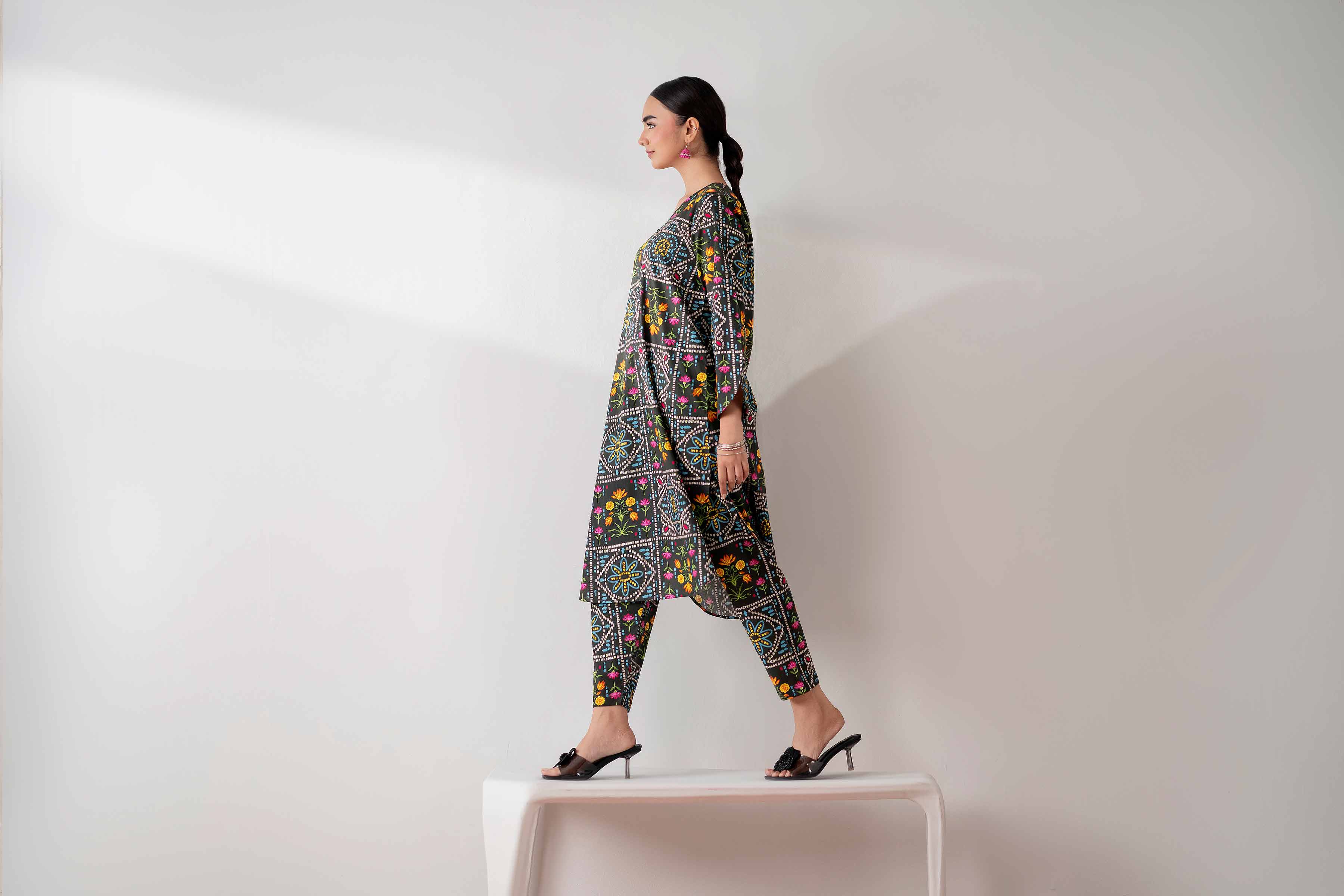 2 Piece - Printed Suit - PS25-225 - Image 6