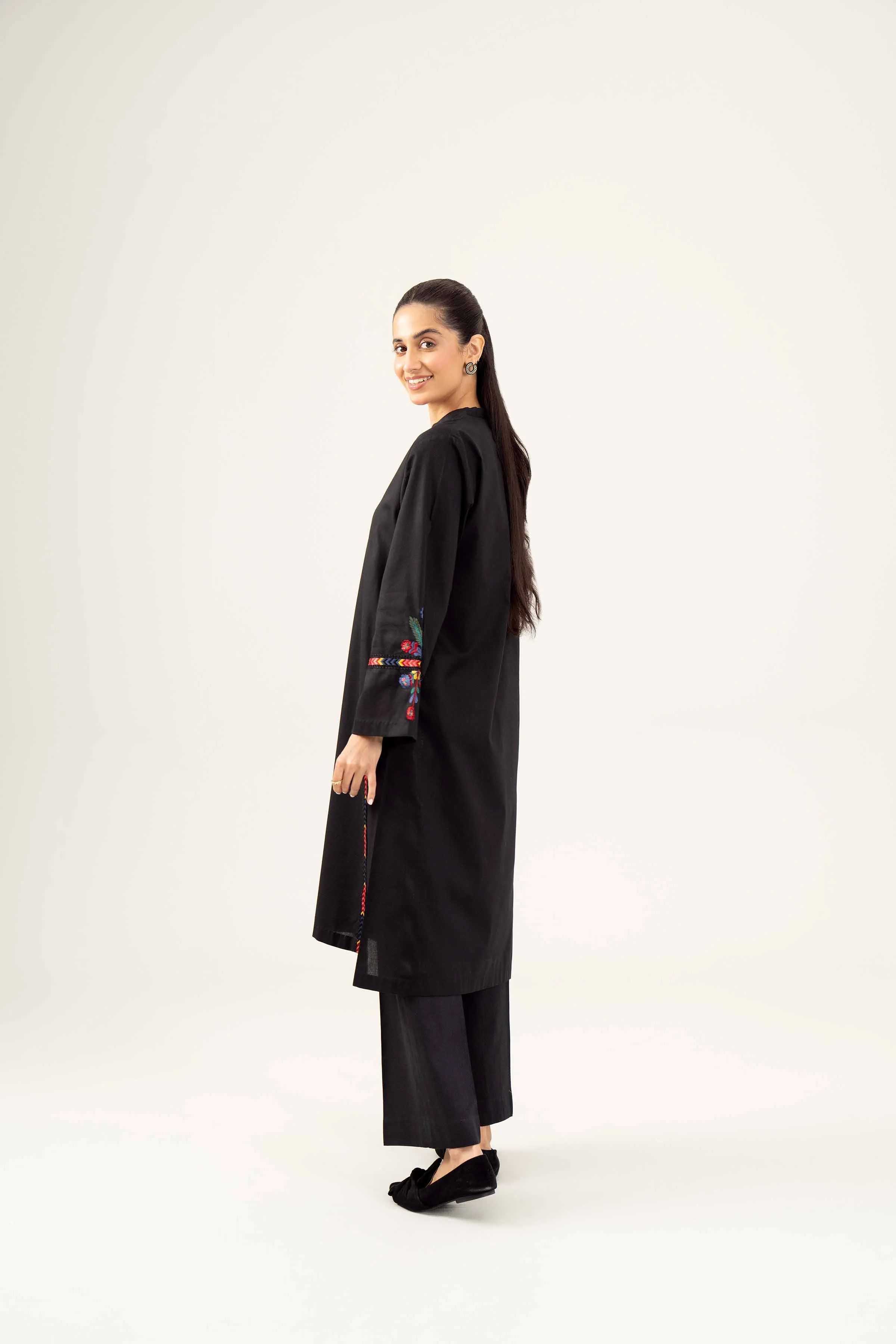 2 Piece - Embroidered Suit - PW24-233 - Image 3