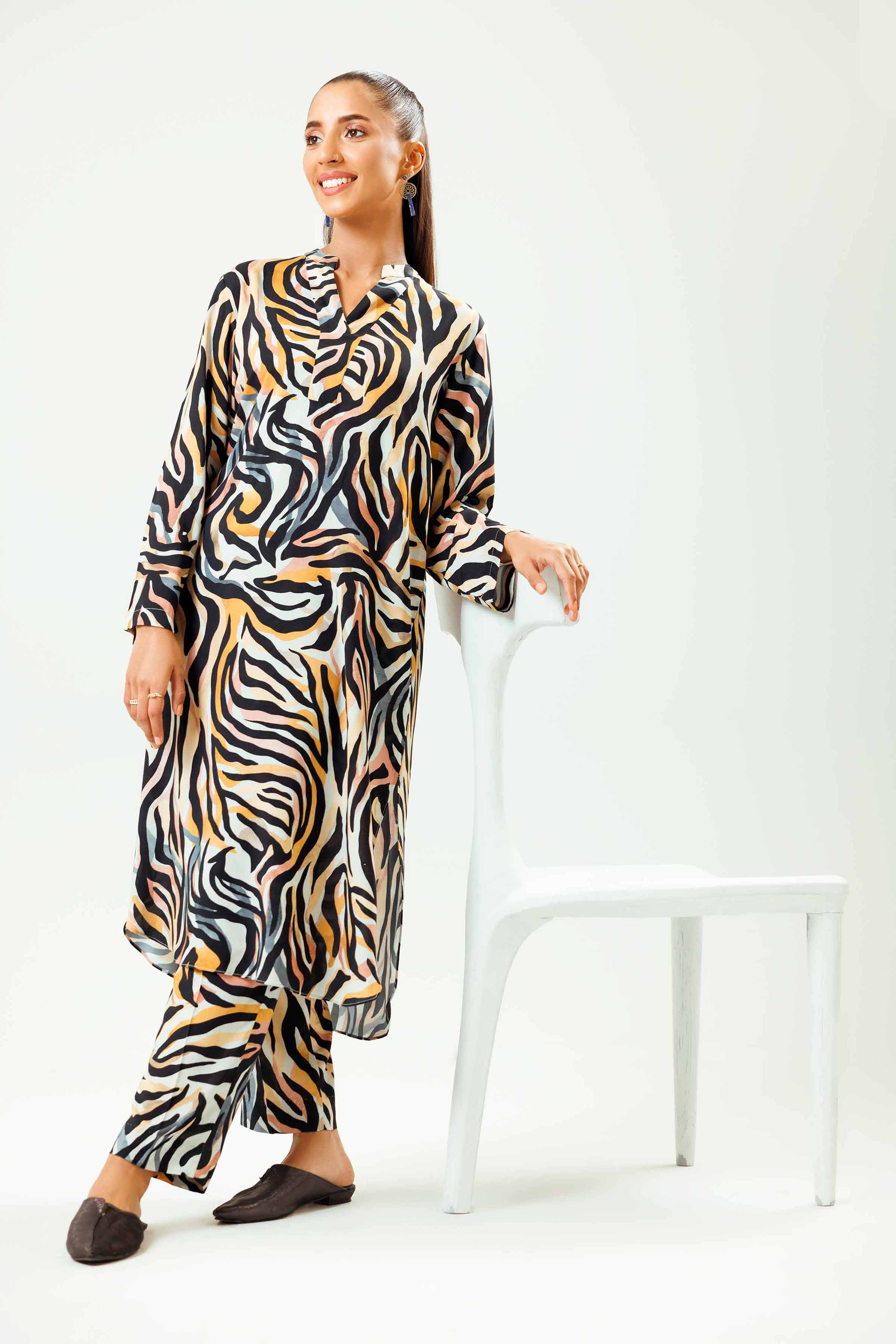 2 Piece - Printed Suit - PW24-93 - Image 2