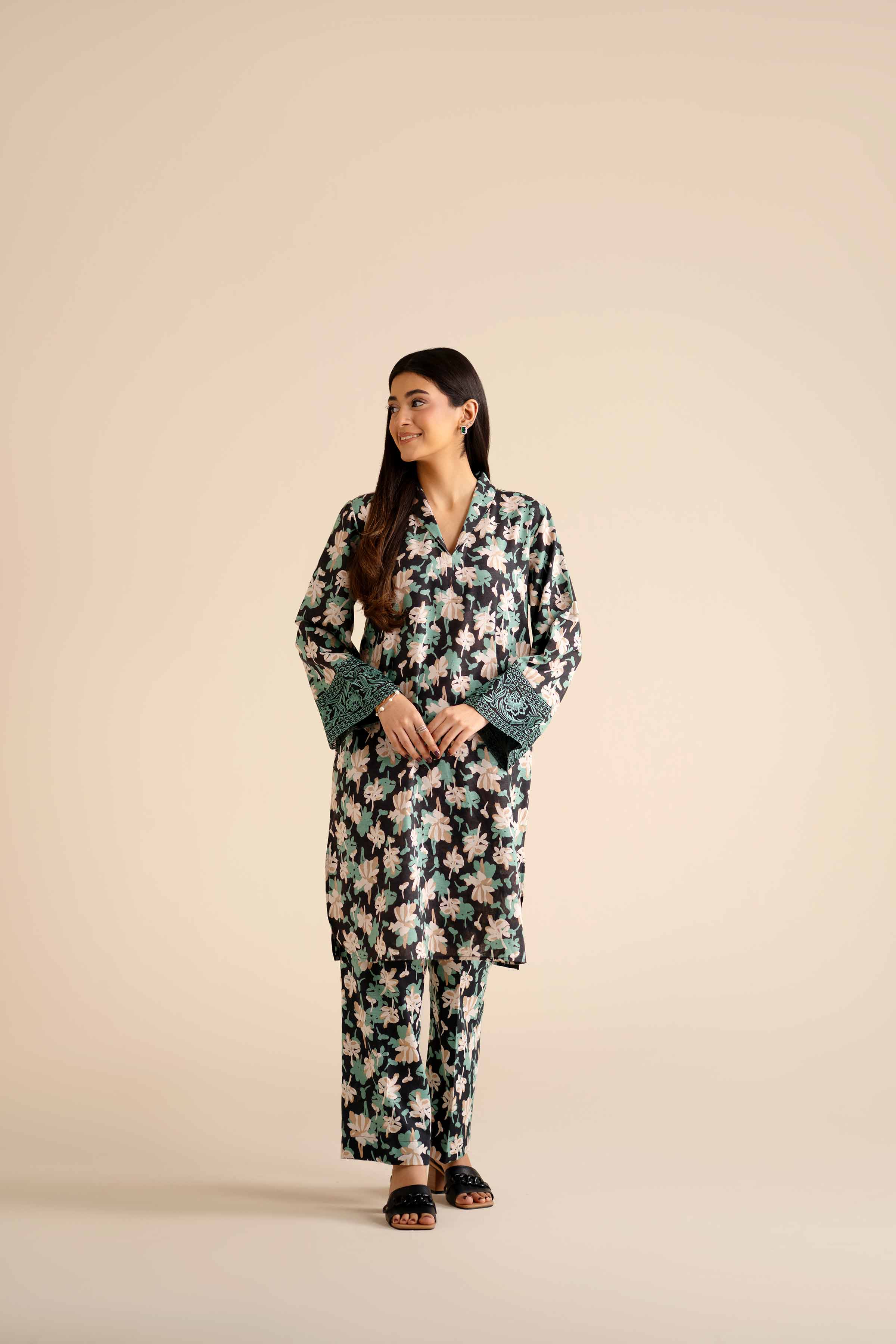 2 Piece - Printed Embroidered Suit - PW25-290 - Image 4