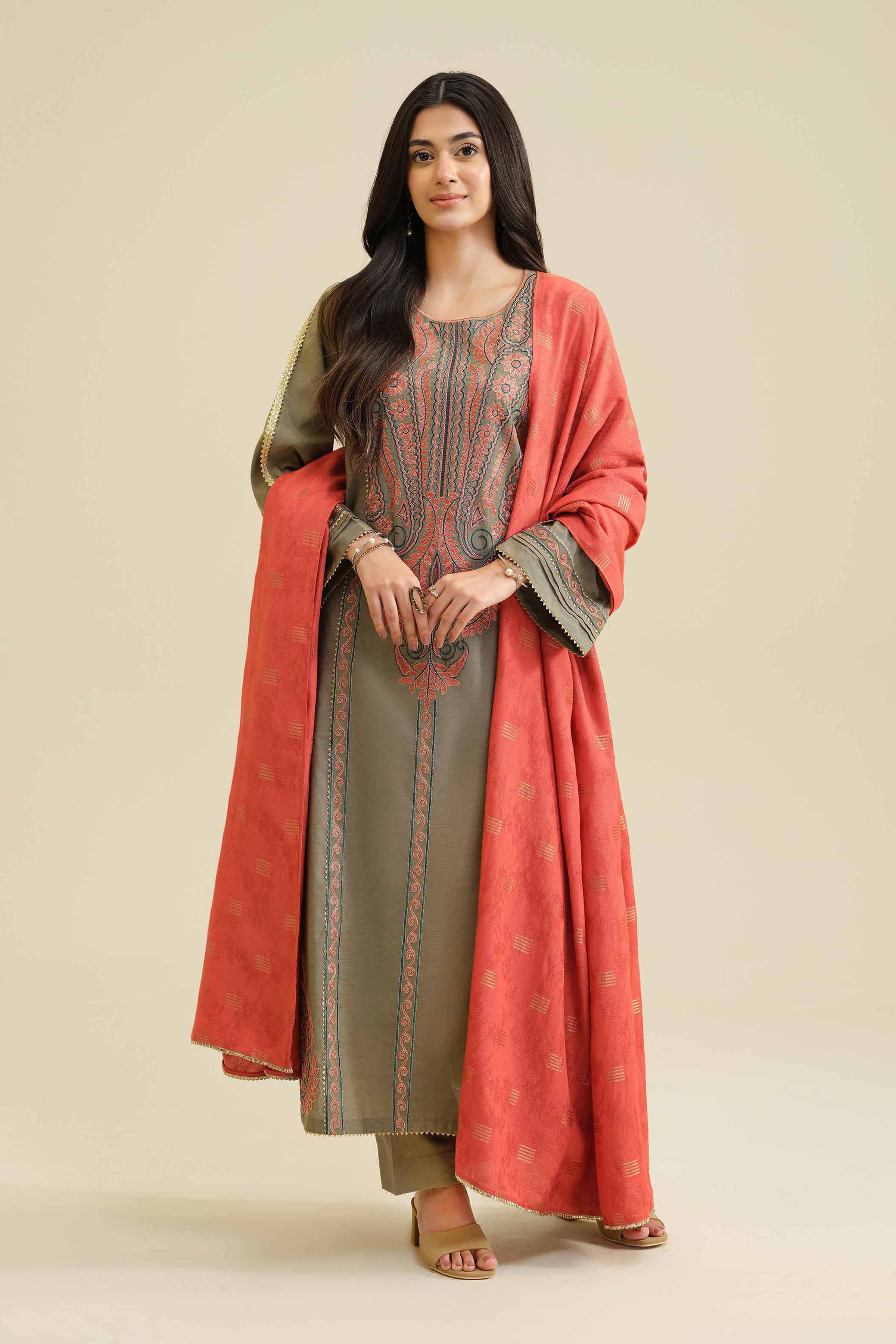 3 Piece - Embroidered Suit - PW25-400 - Image 2