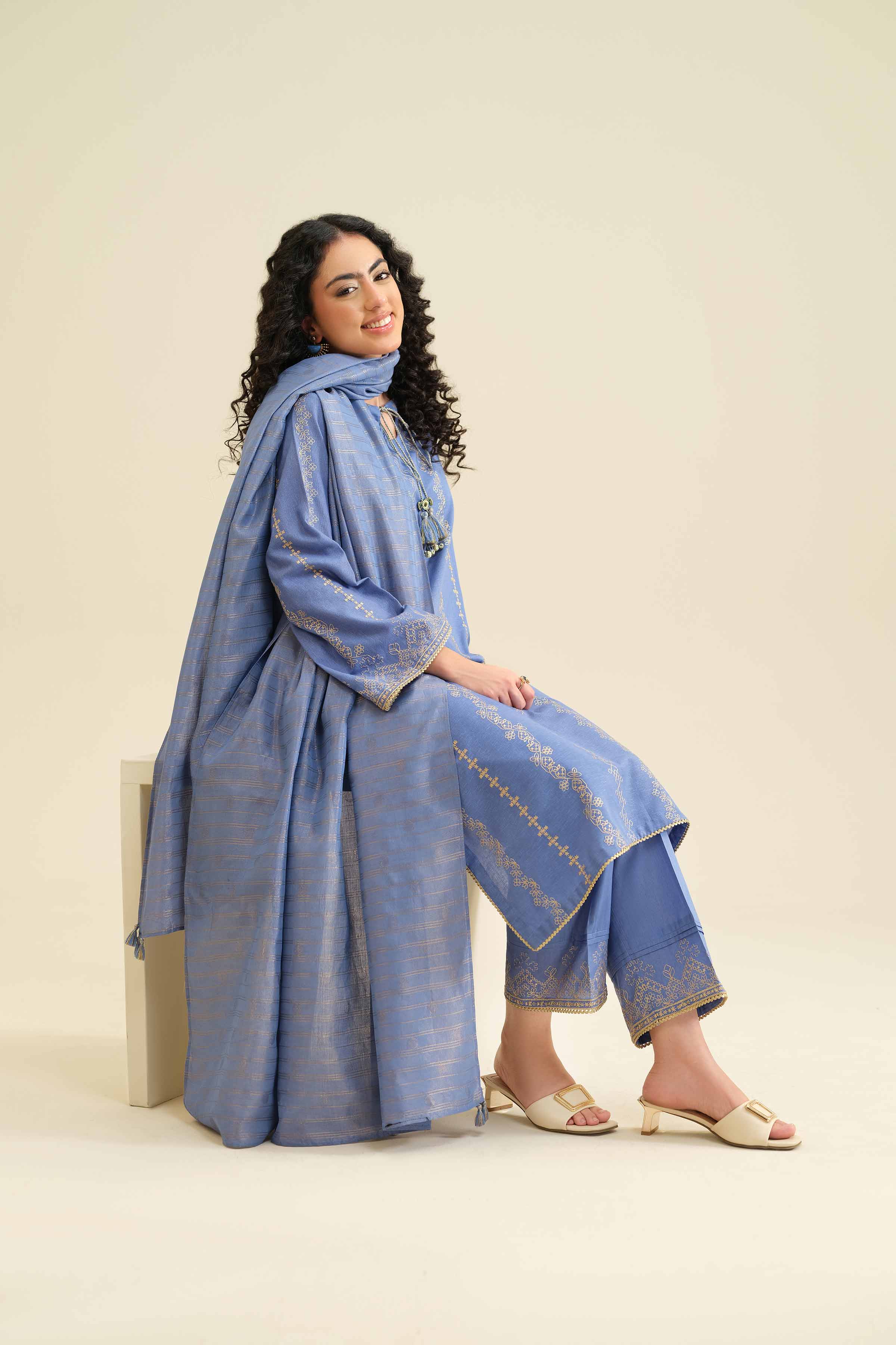 3 Piece - Embroidered Suit - PW25-417 - Image 2